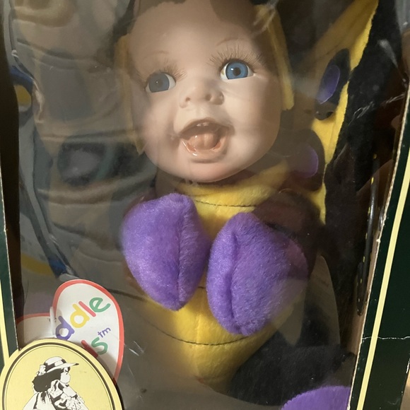 4 brand new Geppedo porcelain dolls - Picture 9 of 16